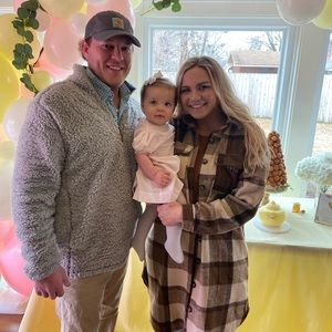 Meet your Posher, Claire